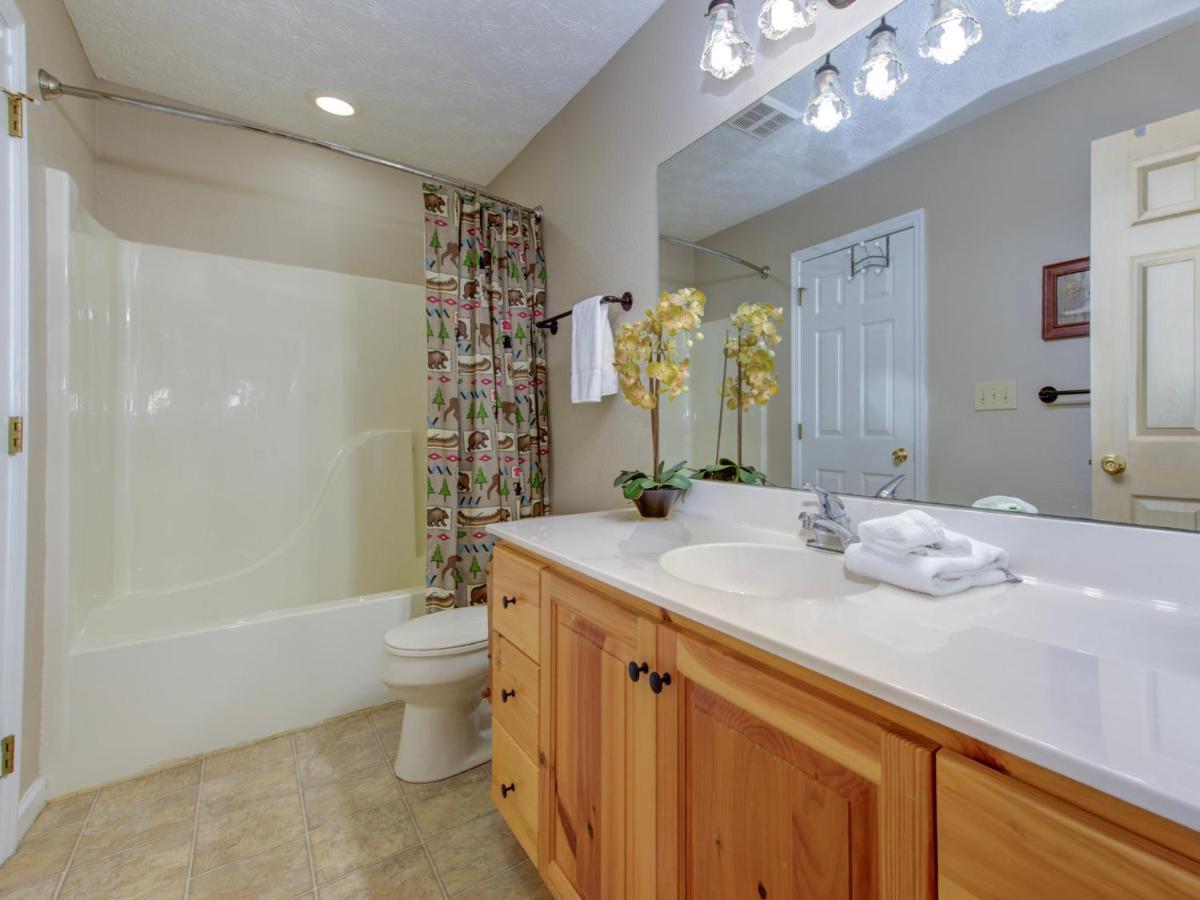 Great Expectations, 3 Bedrooms, Fireplace, Pool Table, Hot Tub, Sleeps 10ガトリンバーグ エクステリア 写真