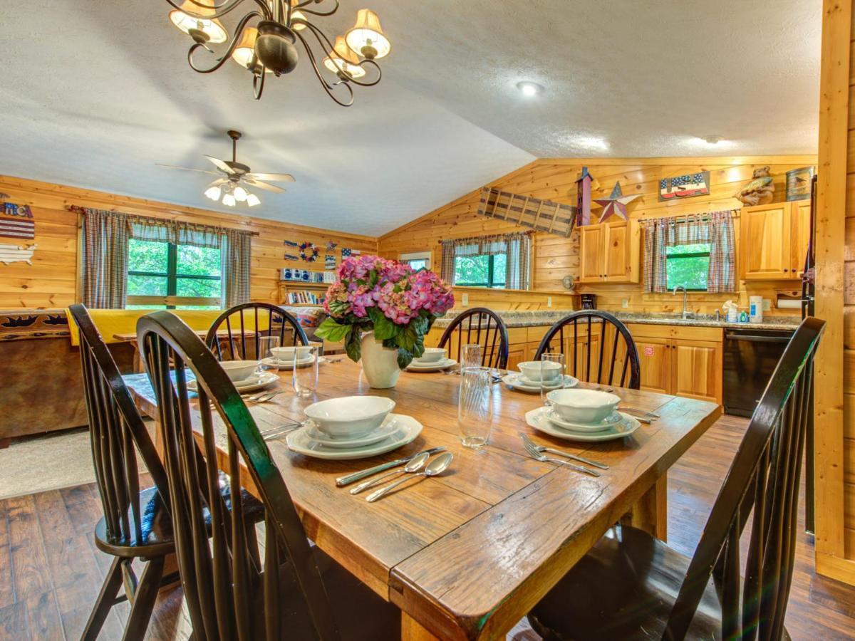 Great Expectations, 3 Bedrooms, Fireplace, Pool Table, Hot Tub, Sleeps 10ガトリンバーグ エクステリア 写真