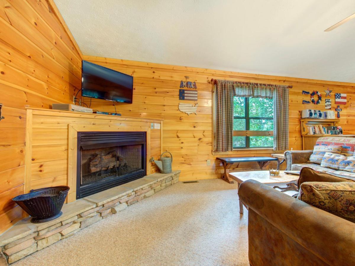 Great Expectations, 3 Bedrooms, Fireplace, Pool Table, Hot Tub, Sleeps 10ガトリンバーグ エクステリア 写真