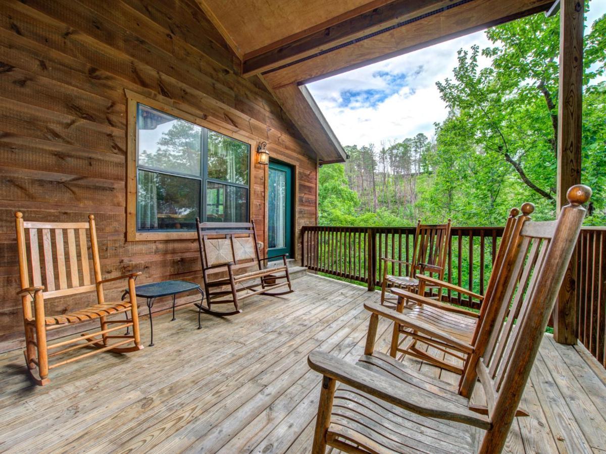 Great Expectations, 3 Bedrooms, Fireplace, Pool Table, Hot Tub, Sleeps 10ガトリンバーグ エクステリア 写真