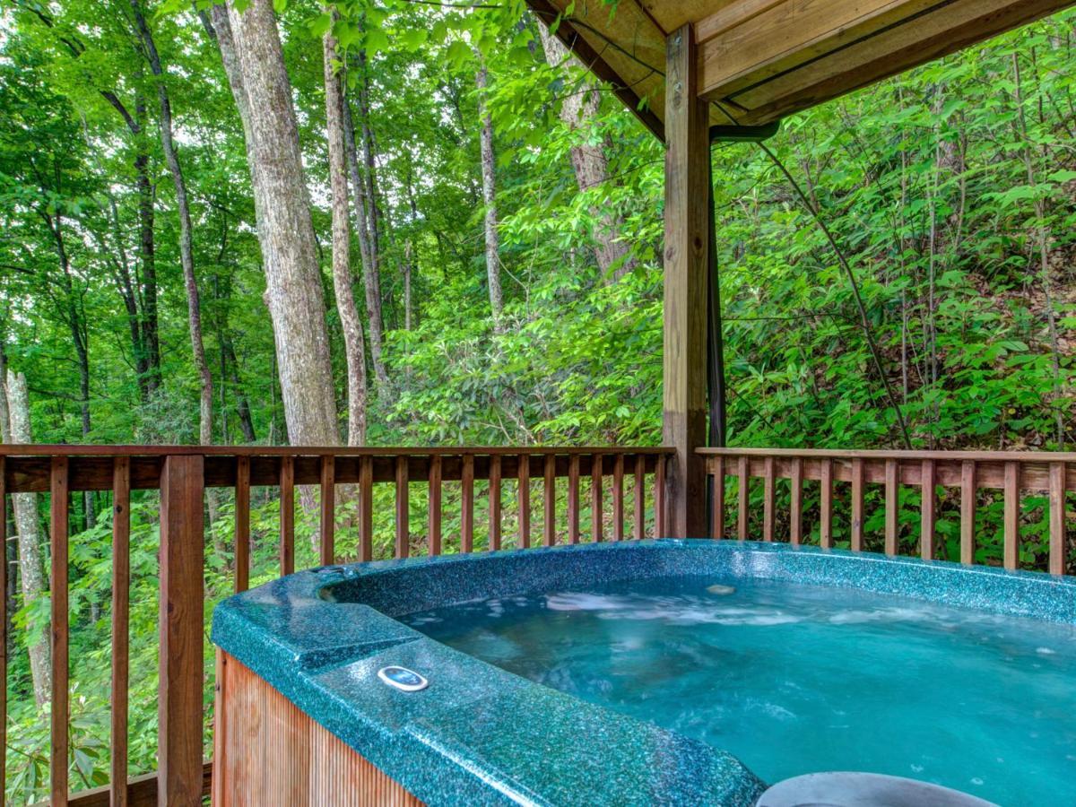 Great Expectations, 3 Bedrooms, Fireplace, Pool Table, Hot Tub, Sleeps 10ガトリンバーグ エクステリア 写真